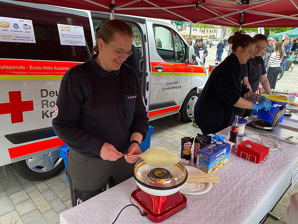 Frühlingsmarkt, Waffeln, Kaffee, Verkauf