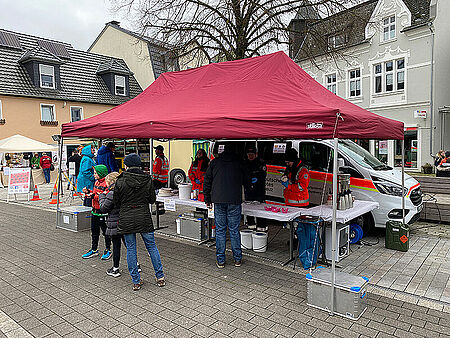 Frühlingsmarkt, Waffeln, Kaffee, Verkauf, Spenden