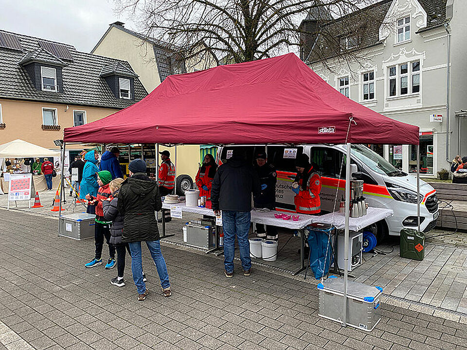 Frühlingsmarkt, Waffeln, Kaffee, Verkauf, Spenden