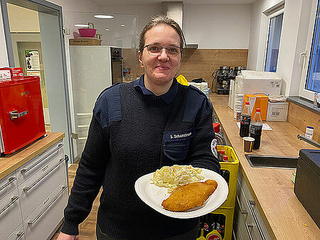 Blutspende, Essen, Schnitzel, Kartoffelsalat